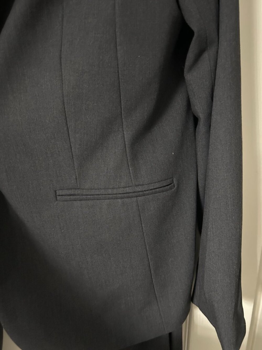 Liz Claiborne Career Women’s Dark Gray 2 Piece Pant Suit Size 16/18 - Picture 4 of 9